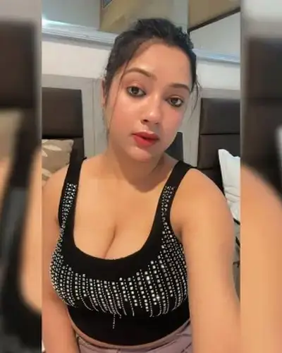 Call Girls Service Reiek